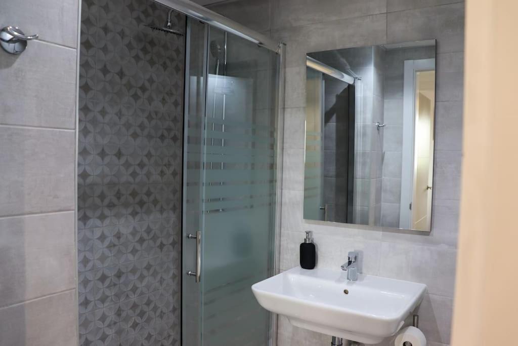 Oasis In Estepona With Parking 5Min From The Beach Esterno foto
